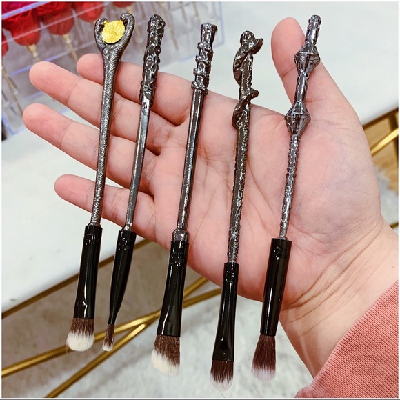HARRY POTTER INSPIRED 5PC BRUSH SET - BRAND NEW - Picture 2 of 2